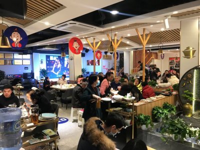 火锅变局：从传统到创新的味蕾革命